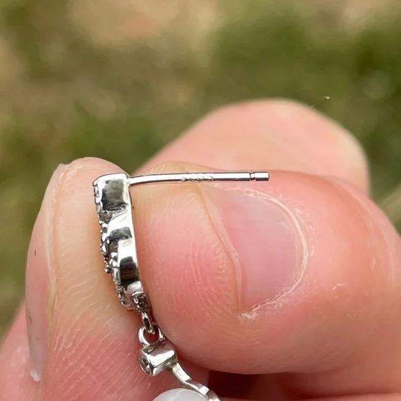 Pearl Earrings​​ - Picture 2 of 6